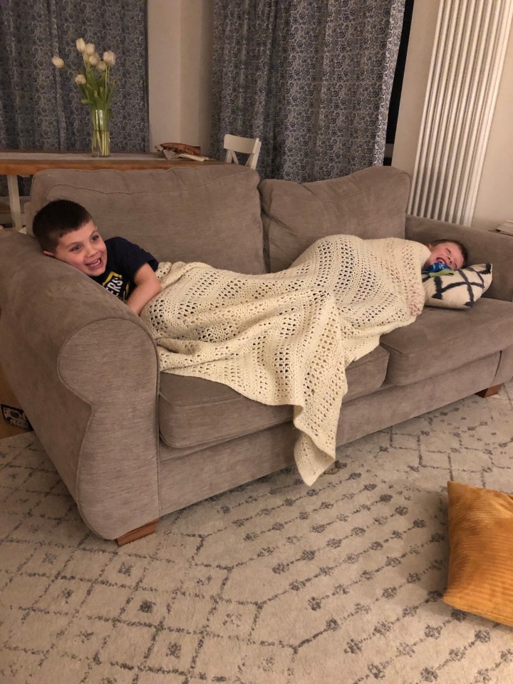 e4khk2pqqw6ovan02p1hmq